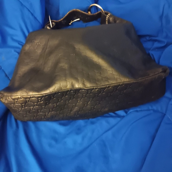 Gucci Bag. - Picture 3 of 9
